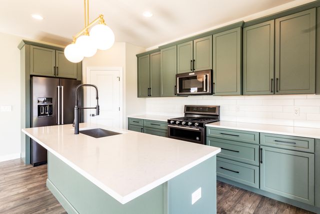 7620 E 115th Avenue, Crown Point, IN 46307