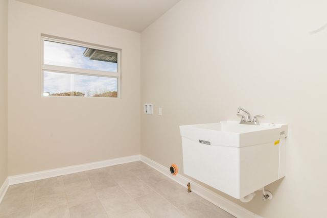 7620 E 115th Avenue, Crown Point, IN 46307