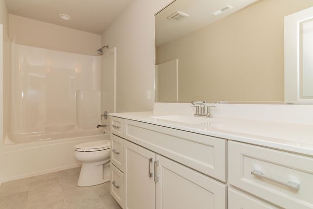 7620 E 115th Avenue, Crown Point, IN 46307