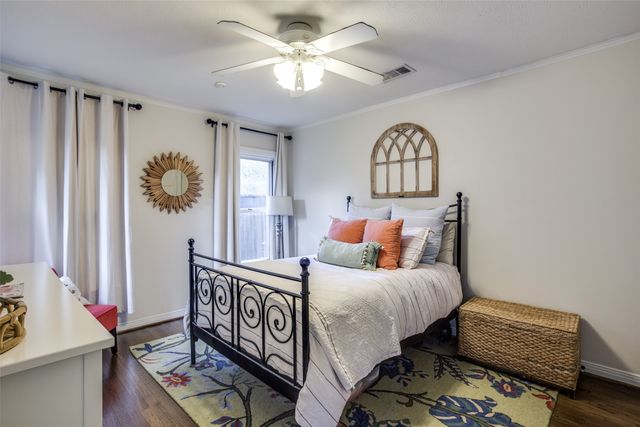 9412 Peninsula Drive, Dallas, TX 75218