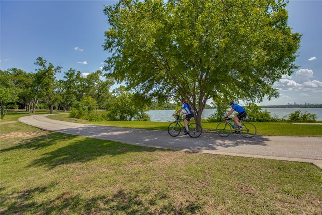 9412 Peninsula Drive, Dallas, TX 75218