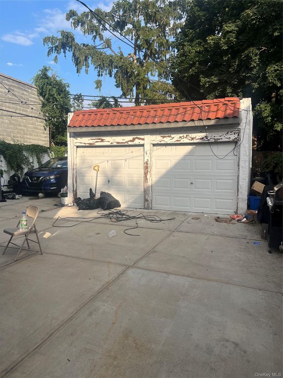 134-11 Francis Lewis Blvd Boulevard, Laurelton, NY 11413 — photo 4