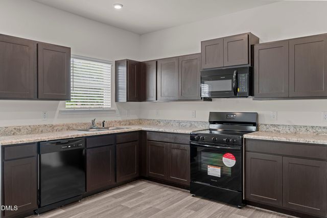 827 Biltmore Drive, Sanford, NC 27332