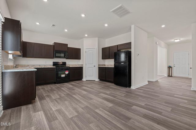 827 Biltmore Drive, Sanford, NC 27332