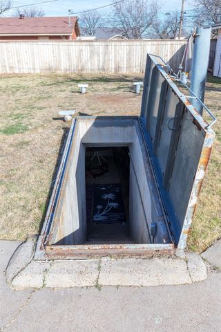 715 Avenue J, Anson, TX 79501