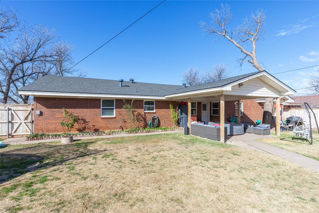 715 Avenue J, Anson, TX 79501