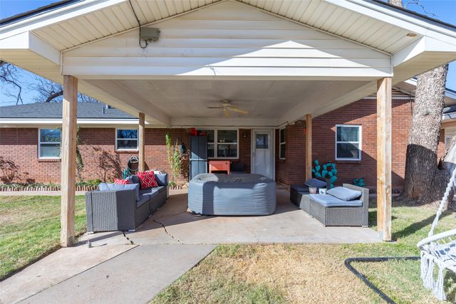 715 Avenue J, Anson, TX 79501