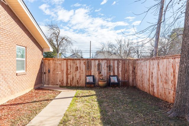 715 Avenue J, Anson, TX 79501