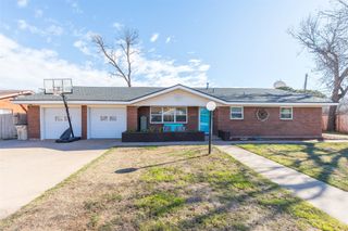 715 Avenue J, Anson, TX 79501