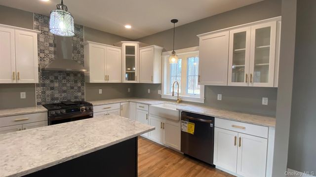 546 S Plank Road, Westtown, NY 10998