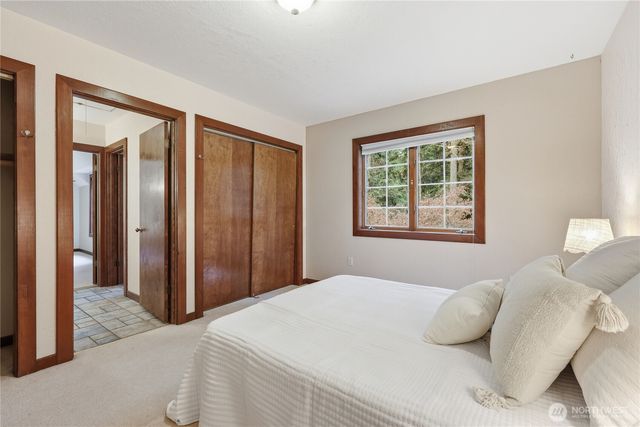 90 Oak Shore Drive, Port Townsend, WA 98368