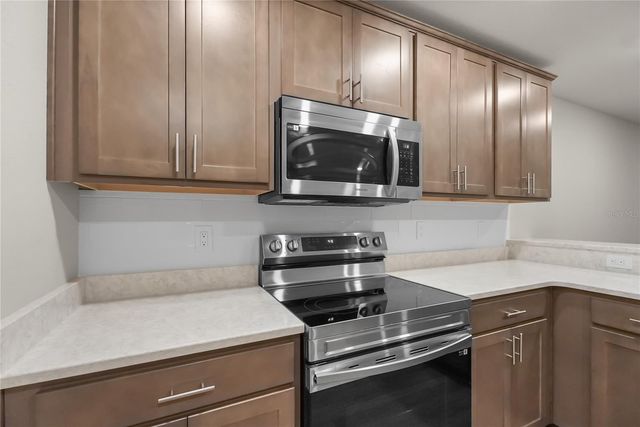 2726 IDYLL LAKES CIRCLE, Plant City, FL 33566