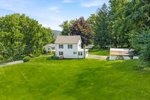 8 Underwood Ave, Easthampton, MA 01027