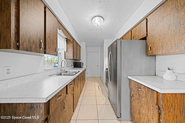 2145 Beekman Street NE, Palm Bay, FL 32905