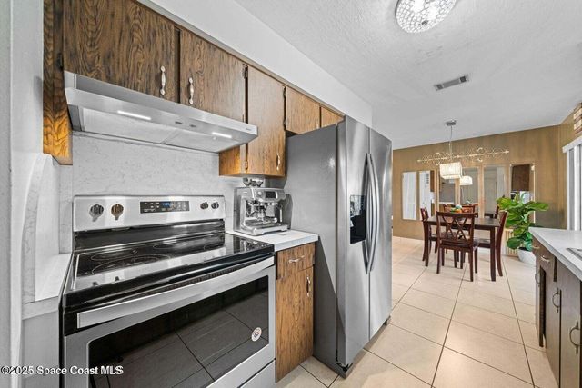 2145 Beekman Street NE, Palm Bay, FL 32905