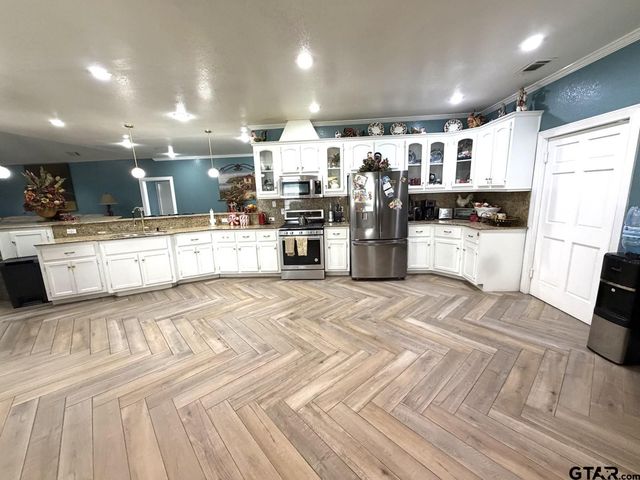 2122 GARDEN VALLEY ROAD, Tyler, TX 75702