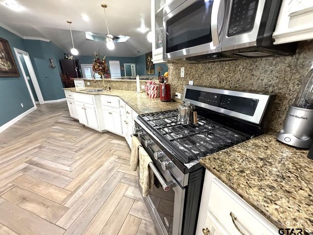 2122 GARDEN VALLEY ROAD, Tyler, TX 75702