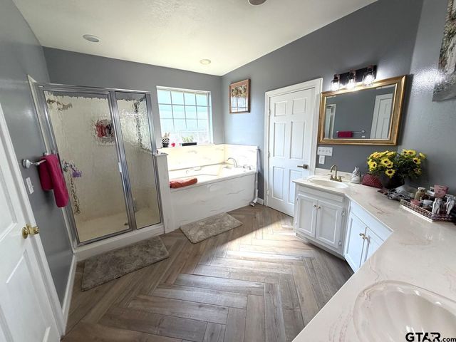 2122 GARDEN VALLEY ROAD, Tyler, TX 75702