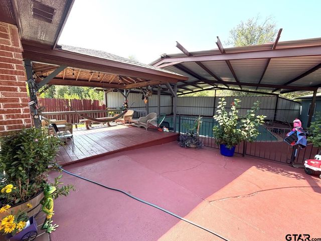 2122 GARDEN VALLEY ROAD, Tyler, TX 75702