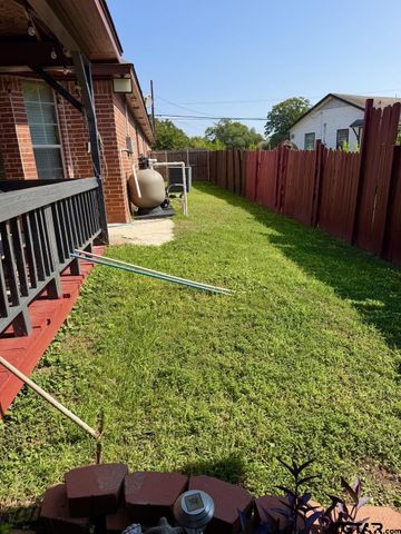 2122 GARDEN VALLEY ROAD, Tyler, TX 75702
