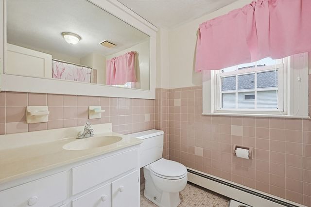 625 Canton Ave, Milton, MA 02186