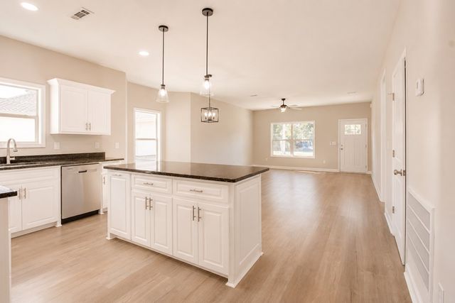 593 Joe Cook Street, Cottonwood, AL 36320