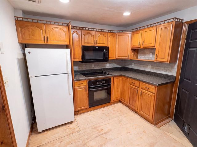 20509 E Reno Avenue, Harrah, OK 73045