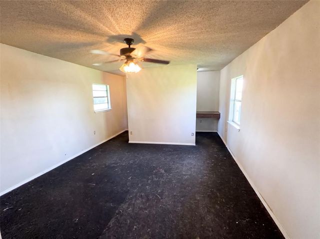 20509 E Reno Avenue, Harrah, OK 73045