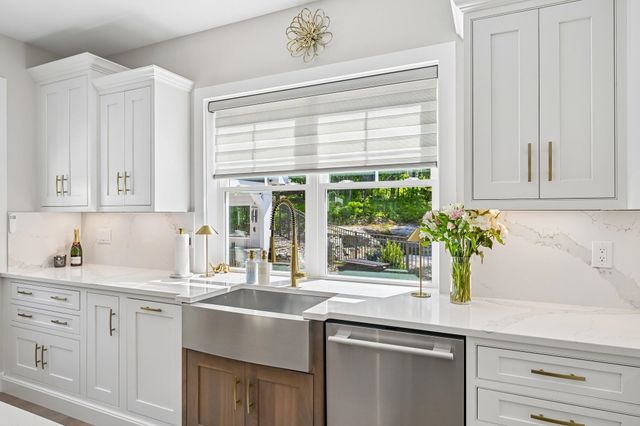109 Harvard Avenue, Auburn, NH 03032