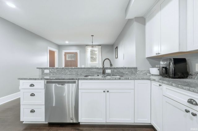 1317 W Jefferson Boulevard, Fort Wayne, IN 46802