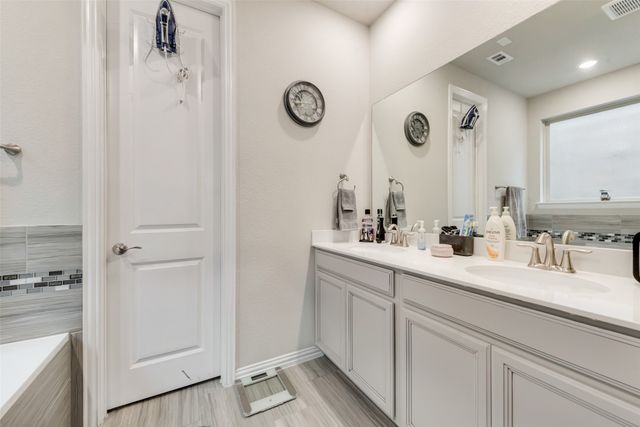 1923 Livingston Road, Irving, TX 75062