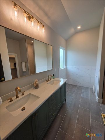 1122 Northcross Drive, Salado, TX 76571