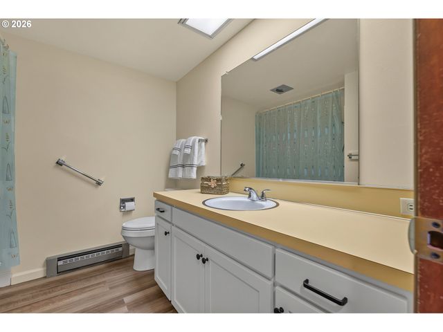 16735 Sw MATADOR Ln, King City, OR 97224