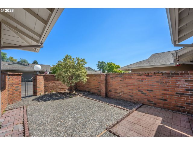 16735 Sw MATADOR Ln, King City, OR 97224