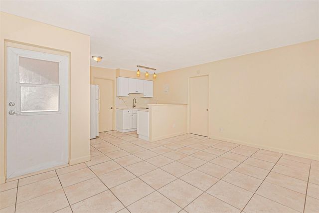 2581 NE 11th Court 2585, Pompano Beach, FL 33062