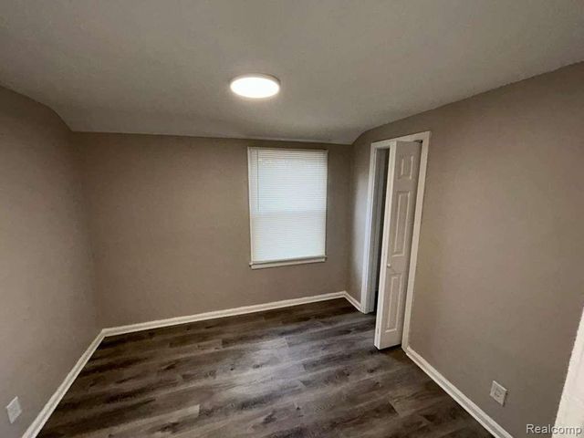 20412 Steel Street, Detroit, MI 48235