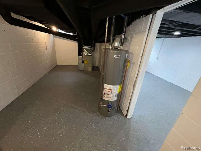 20412 Steel Street, Detroit, MI 48235