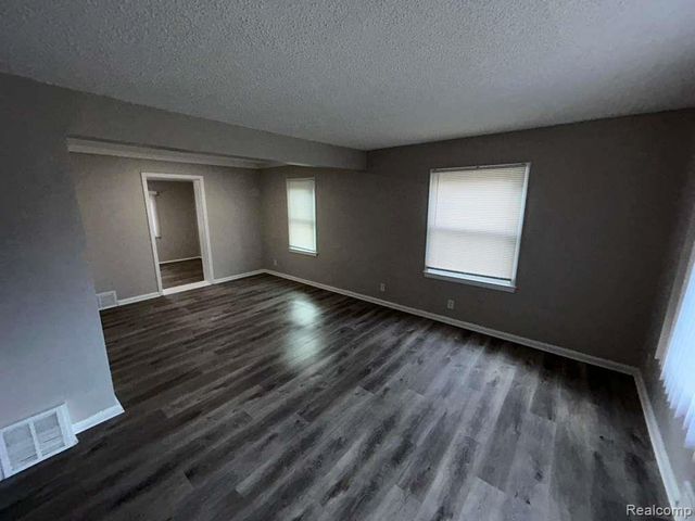 20412 Steel Street, Detroit, MI 48235