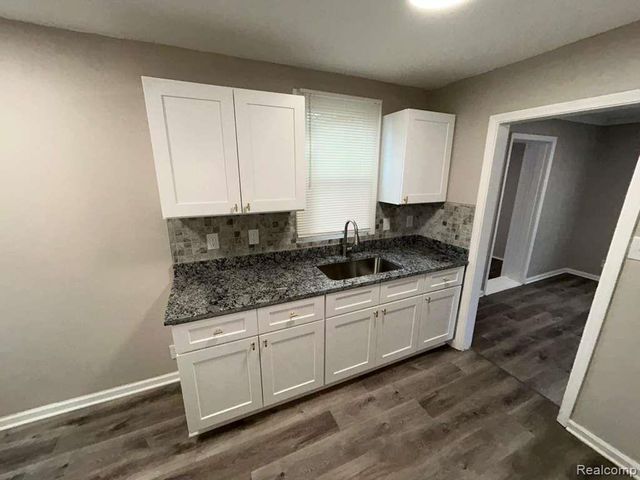 20412 Steel Street, Detroit, MI 48235