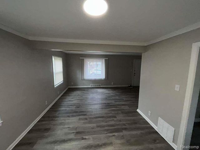 20412 Steel Street, Detroit, MI 48235