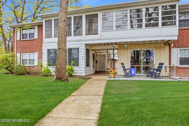48G Cambridge Court, Lakewood, NJ 08701
