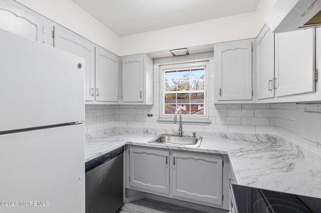 48G Cambridge Court, Lakewood, NJ 08701