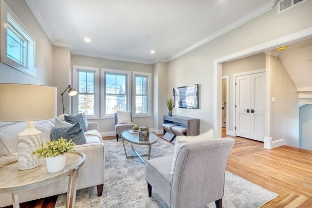 114-116 West Wyoming 2, Melrose, MA 02176