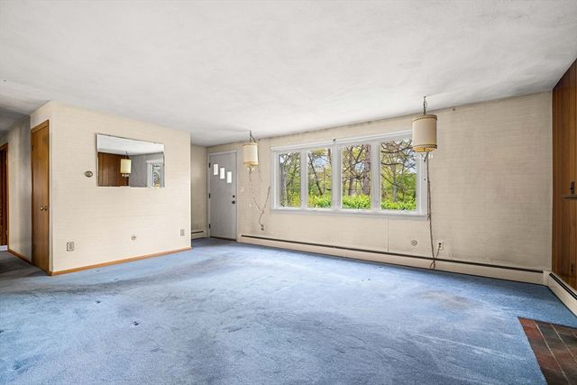 11 Dadant Dr, Wilmington, MA 01887