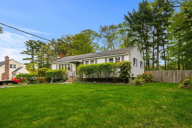 11 Dadant Dr, Wilmington, MA 01887