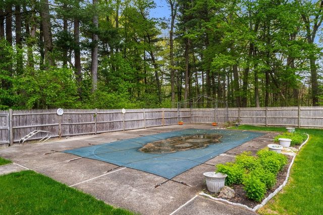 11 Dadant Dr, Wilmington, MA 01887