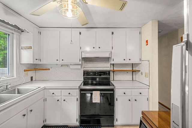 11 Dadant Dr, Wilmington, MA 01887