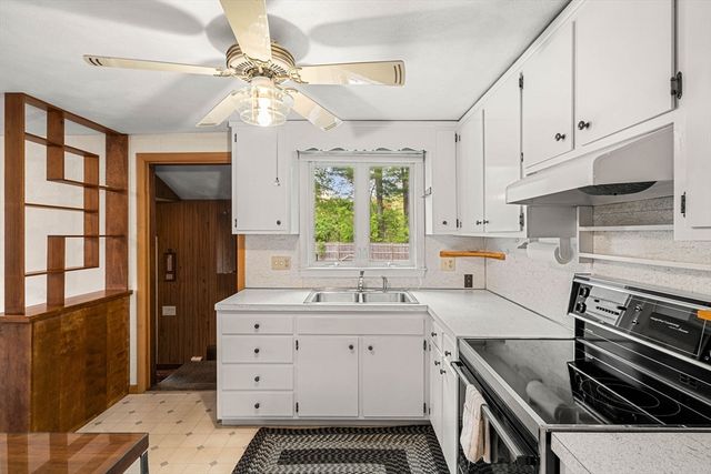 11 Dadant Dr, Wilmington, MA 01887