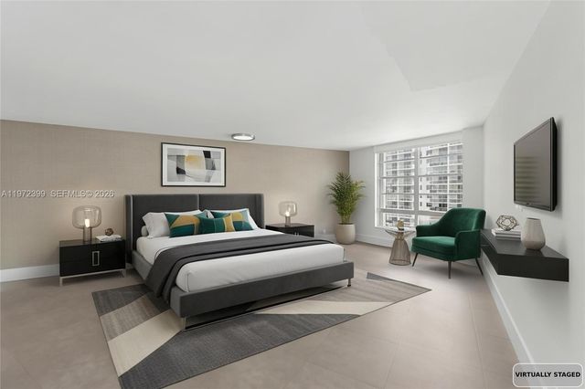 5660 Collins Ave 11B, Miami Beach, FL 33140