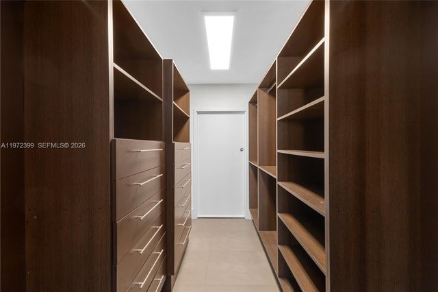 5660 Collins Ave 11B, Miami Beach, FL 33140